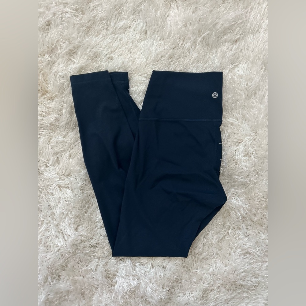 Gently used Lululemon align leggings!
